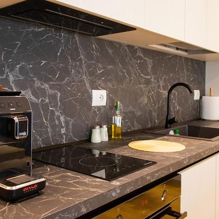 Bed and Breakfast Luxury Rooftop 23 Tirana Exterior foto
