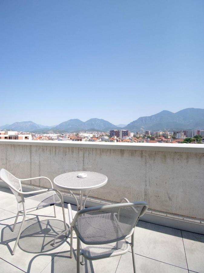 Bed and Breakfast Luxury Rooftop 23 Tirana Exterior foto