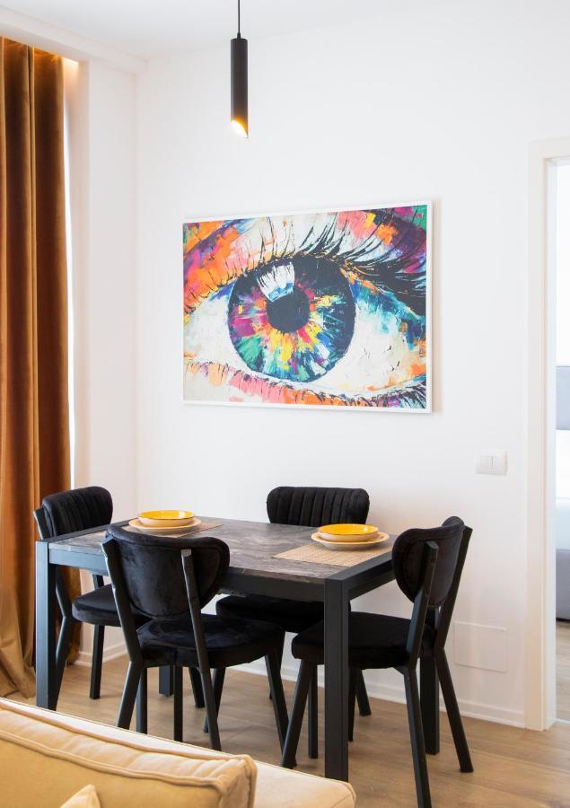 Bed and Breakfast Luxury Rooftop 23 Tirana Exterior foto