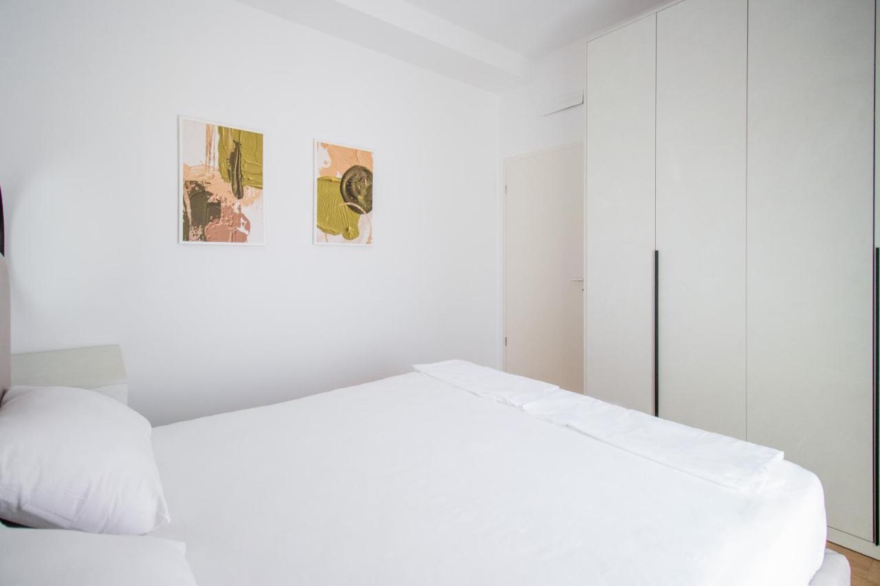 Bed and Breakfast Luxury Rooftop 23 Tirana Exterior foto