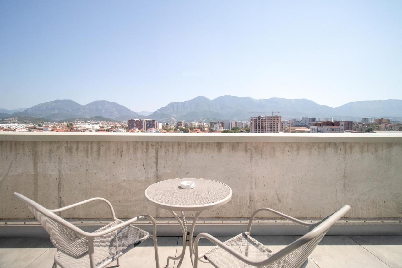 Bed and Breakfast Luxury Rooftop 23 Tirana Exterior foto