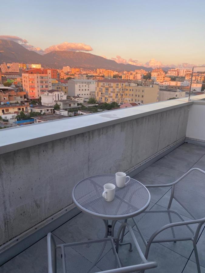 Bed and Breakfast Luxury Rooftop 23 Tirana Exterior foto